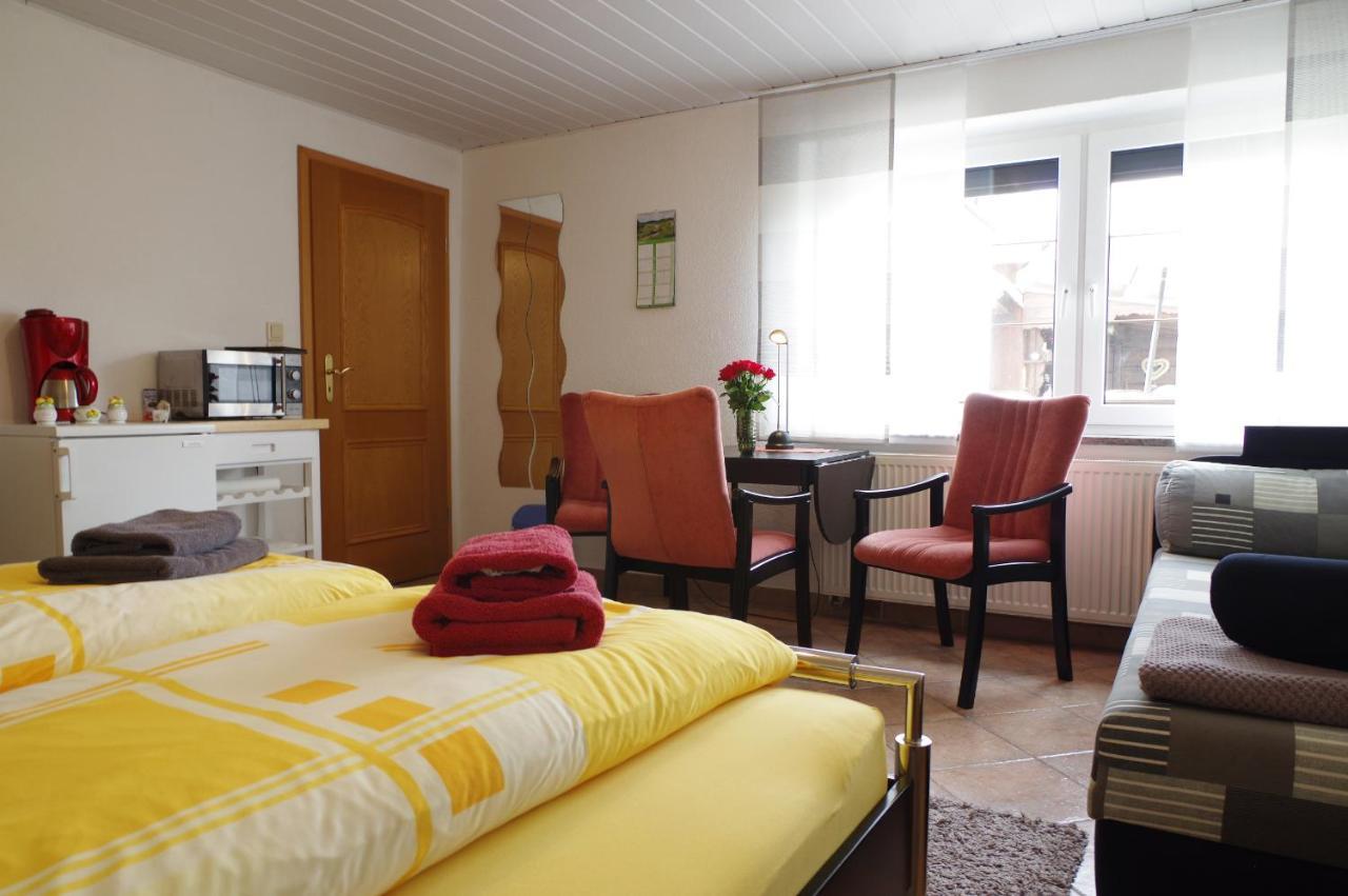 Gaestehaus Gaens - Ferienzimmer Apartman Schirgiswalde-Kirschau Kültér fotó